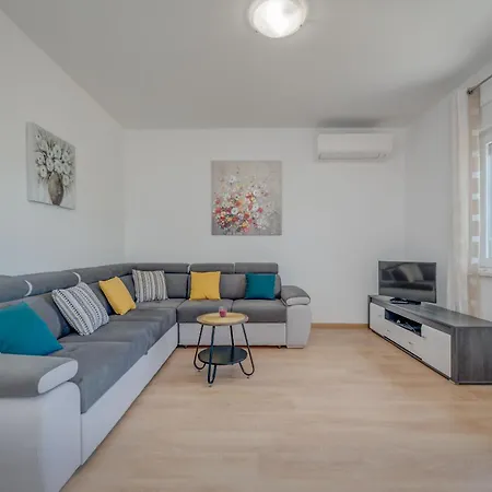 House Marin Kaštela